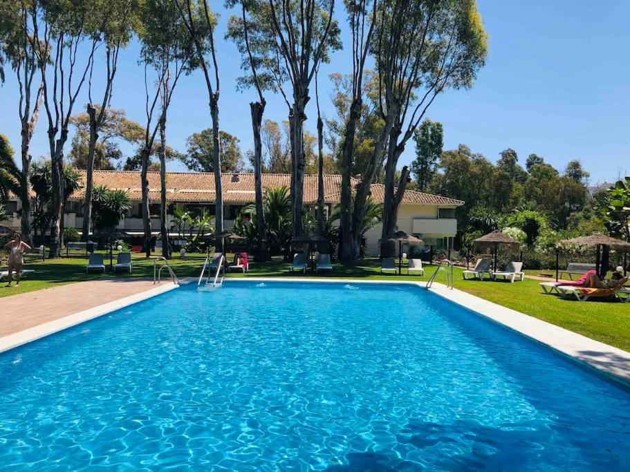 Puerto Banus Eddie Suite Marbella Exterior photo